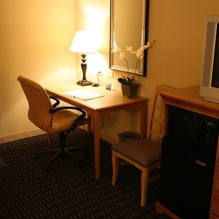 Hampton Inn & Suites Mobile Providence Park/Airport Exterior foto